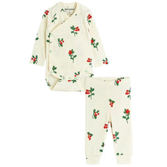 Lingonberries Newborn Set from Mini Rodini. Newborn set with a wrap bodysuit and leggings with all over Lingonberries print.