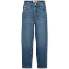 The Coco Middle Denim Pants from AO76. Classic straight-leg jeans with a high waist, five-pocket styling.