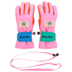 The Bobo Choses Ski Gloves from Bobo Choses. Pink gloves with colorful labels and a strap.
