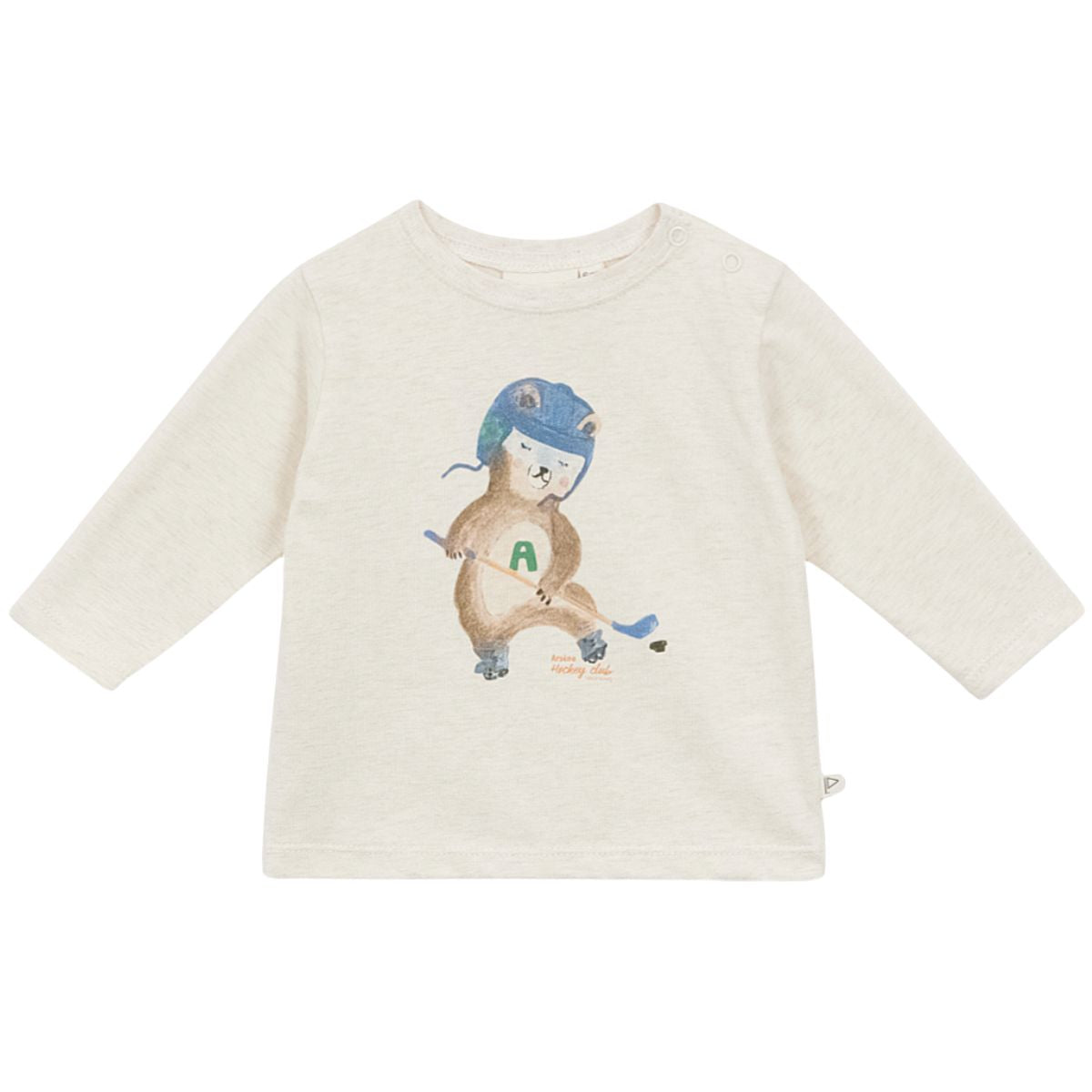 The Baby Tee Hockey from Arsene et Les Pipelettes. Beige long-sleeve shirt with a bear playing hockey.